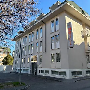 *** Hotel Kristall Italia
